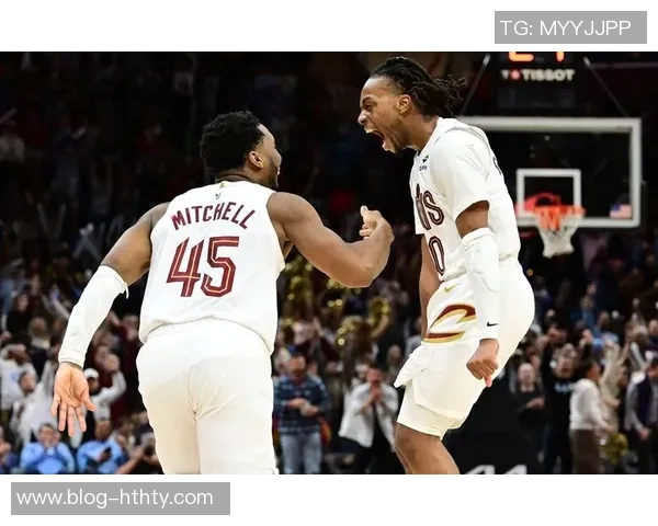 米切尔盛赞加兰复出提升球队进攻效率期待更流畅的配合与表现